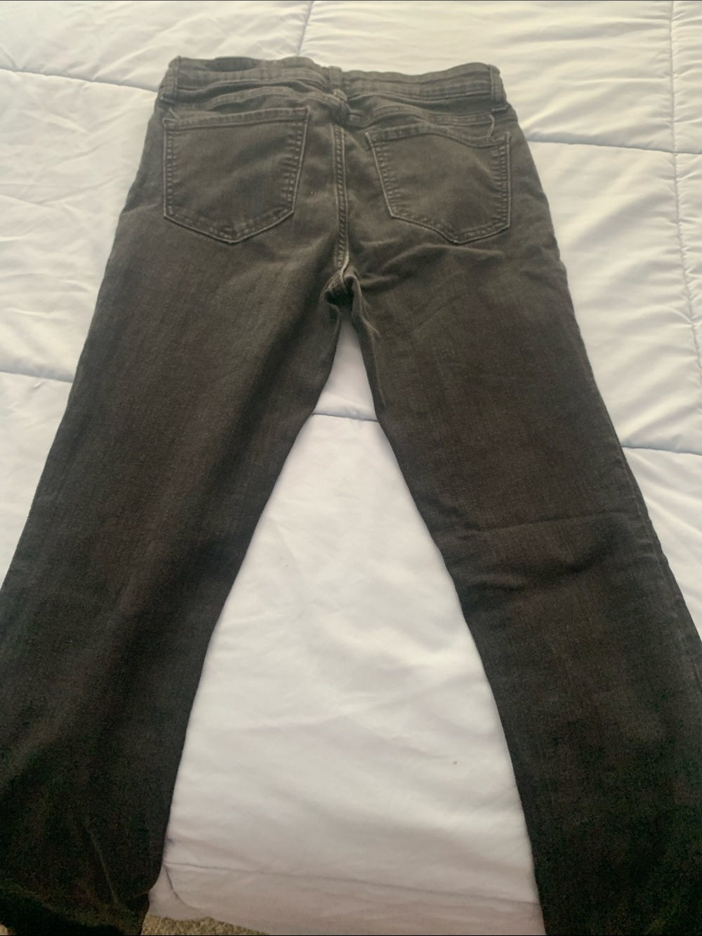GAP women’s Skinny Jeans in Black - Picture 3 of 3